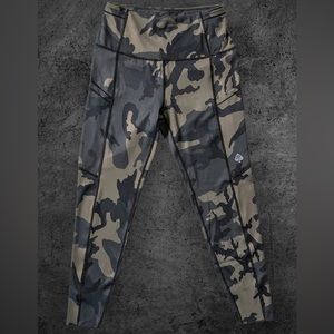 Camo leggings